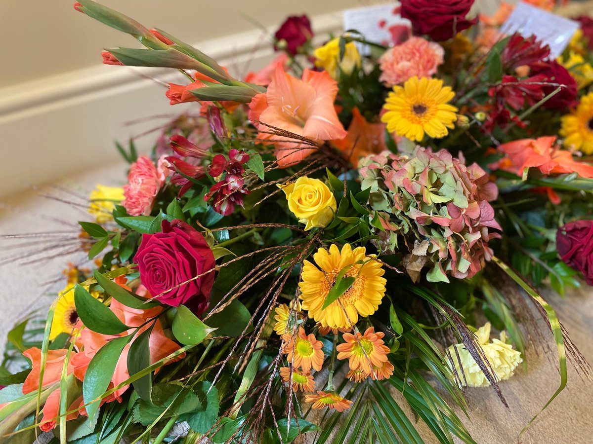 Freeman Brothers Crawley tweet media