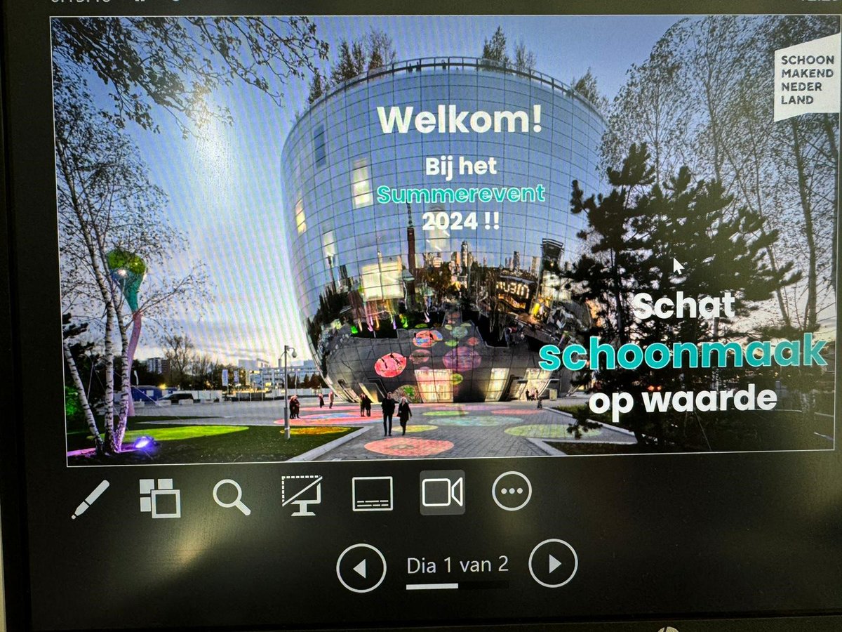 De laatste voorbereidingen zijn in volle gang voor ons Summerevent bij Depot Boijmans Van Beuningen in Rotterdam. Om één uur opnemen wij de deuren.

#Summerevent #SchatSchoonmaakOpWaarde