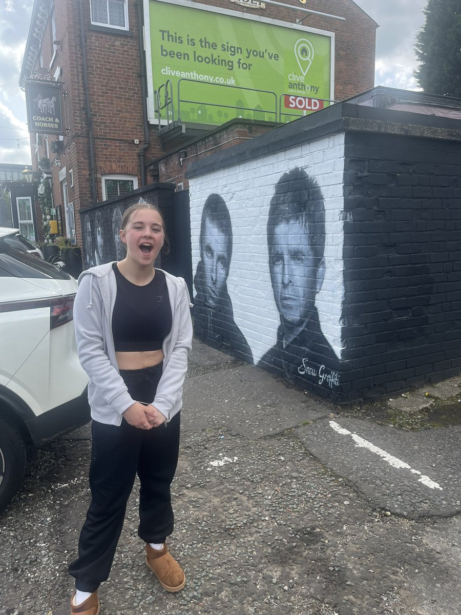 Went to meet the boys just incase we don’t get tickets 😎