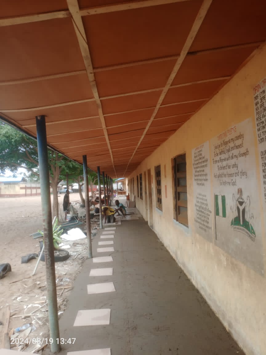 Ramotalai001's tweet photo. Inspection of The Renovation of Satellite Town Nursery and Primary School (School 1 And 2), And The Assessment Of The Condition Of Ijegun Egba Nursery and Primary School (School 1 And 2)
On Tuesday, 27th of August, 2024, I had the privilege of inspecting the ongoing renovation https://t.co/mK04eIxte3