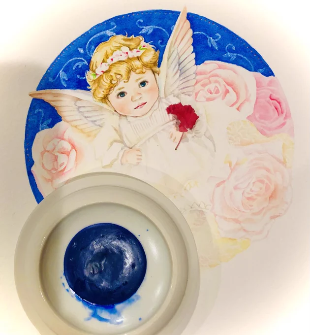 背景に使ったラピスラズリの水彩絵具と傘に付いてたピンク色の(たぶん)葉っぱ 早く台風いなくなれ!