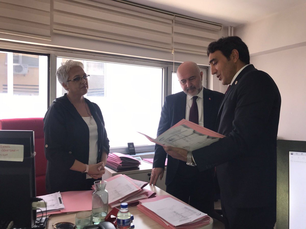 AnkaraSgkilmd's tweet photo. Kurum Başkanımız Sayın Dr. Raci KAYA Sıhhiye Sosyal Güvenlik Merkezimizi ziyaret etmiş olup yapılan işler ve uygulamalar hakkında istişarelerde bulunulmuştur.
Başkanımıza ve ekibine teşekkür ederiz. https://t.co/FAgH020siM