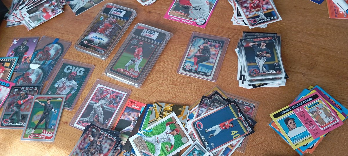 YoHan29B's tweet photo. Cards bien reçu merci Gyl le jour de mon anniversaire en plus 😍 @Gylbret #NbaCardsAddict https://t.co/CuA1Ok34kd