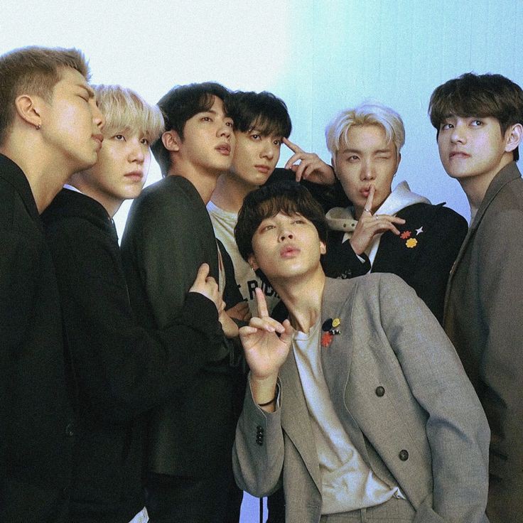 _qjqjbngtn's tweet photo. 방탄소년단은 세븐이다.
우리는 윤기를 사랑해
윤기는 머무른다

BTS IS SEVEN 
WE LOVE YOONGI
YOONGI STAYS https://t.co/Db9J7w6cpJ