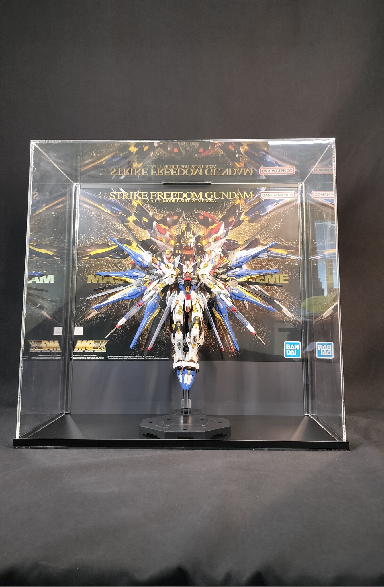 ガンダム大型ディスプレイケース非売品 ガンダム大型ディスプレイケース非売品 Yahoo!オークション
