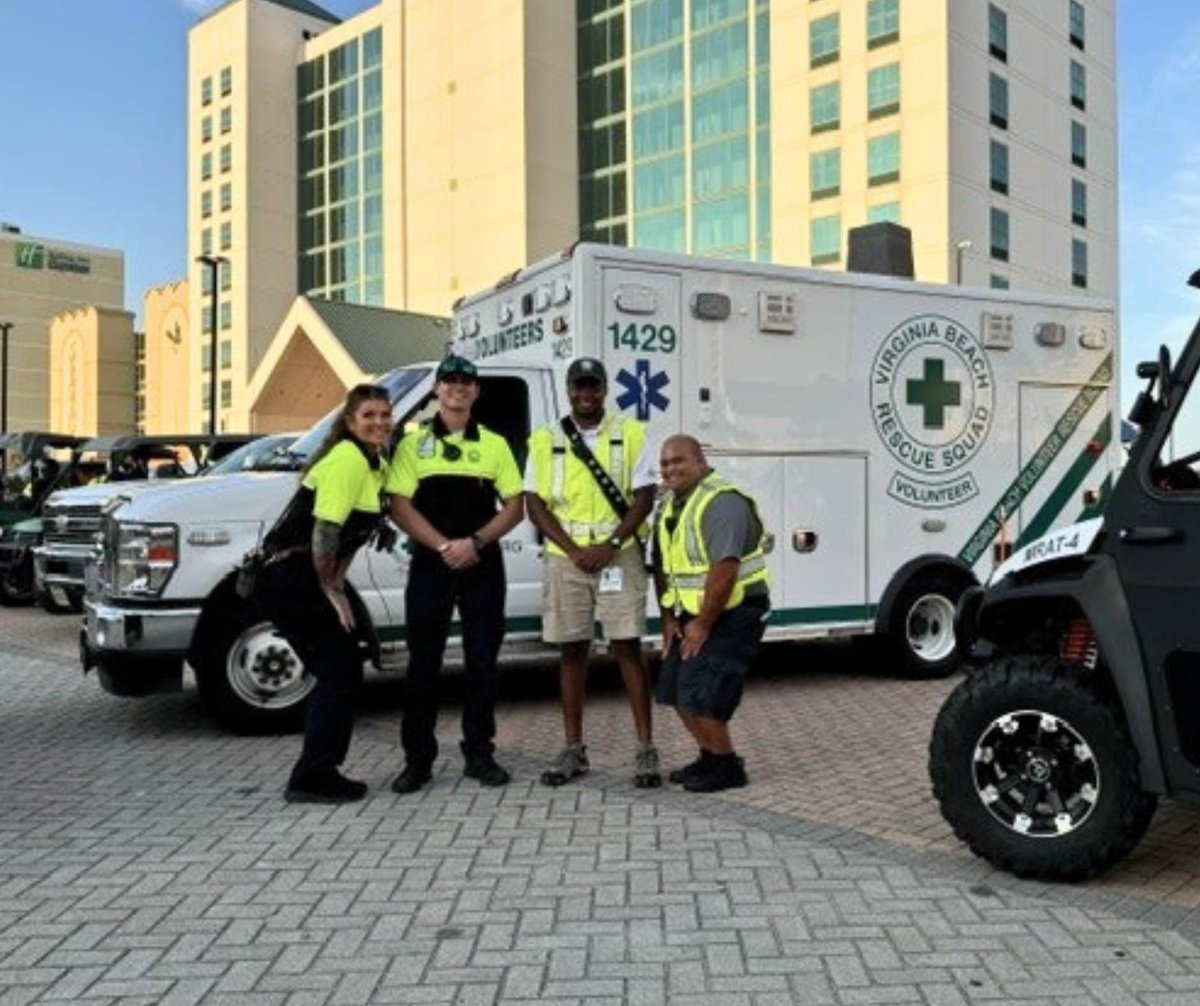vbvrs's tweet photo. A shoutout to the @VBRescueEMS career & volunteers for providing medical coverage at the recent @CityofVaBeach oceanfront #FunkFest!
https://t.co/VRBtG1KYhs @ViBe_District #volunteer https://t.co/JF5kef45qy