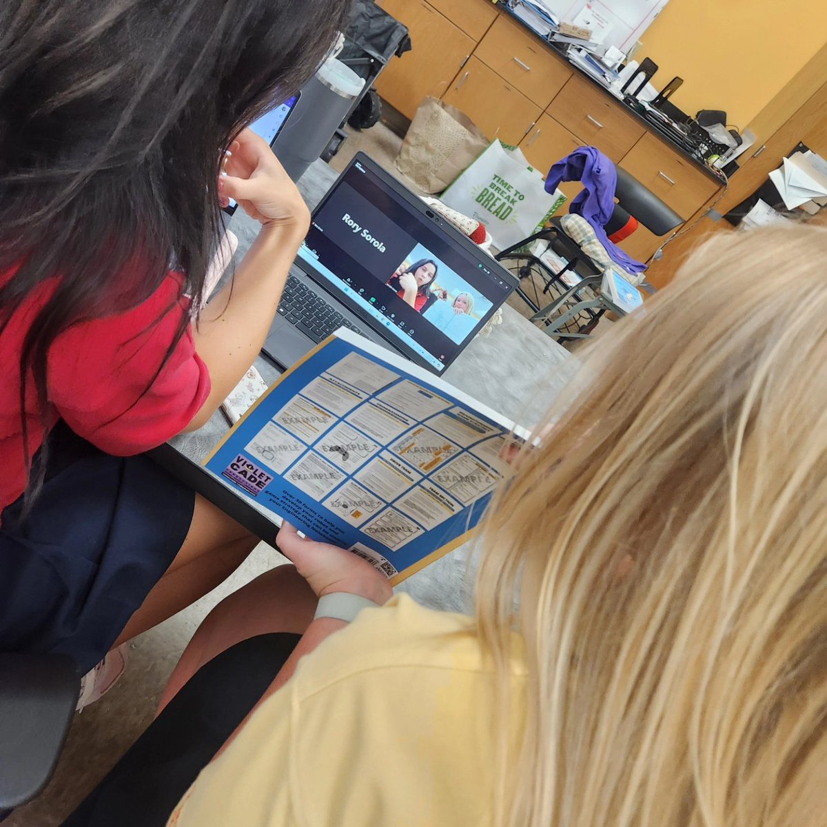 IwaMedusa's tweet image. Sharing how @enotebookguide #documentation with our sister school @iwhs_satx as we mentor their @FIRSTweets
start up a team #ftcrobotics #omgrobots #morethanrobots