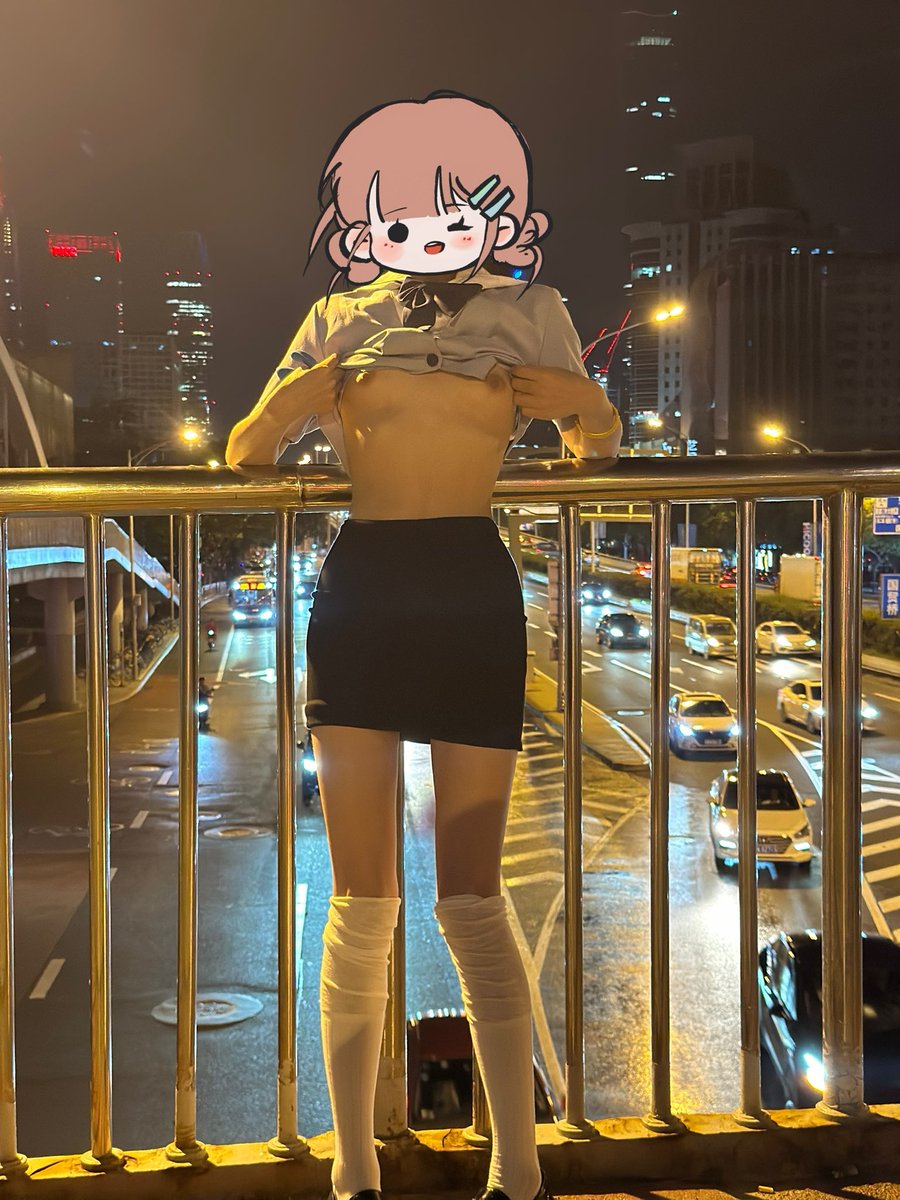 福利姬Michelle彤彤乖分享的黄推图片2 - 网红私拍内容