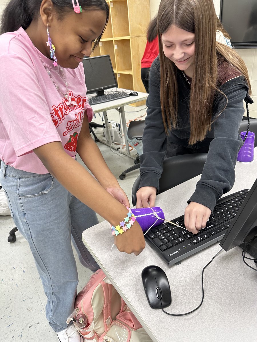LeeCoSchools_MS's tweet image. Mrs. Smith&apos;s Computer Science and Engineering classes 
@GuntownMiddle are full STEAM (Science, Technology, Engineering, Arts, and Math) ahead with project-based learning, and students are excited for the new projects to come!
#steam #studentprojects 

#EducateServeInspire
