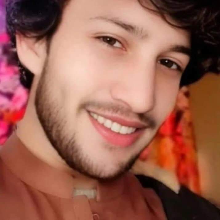 •🇦🇫ₗₑWₐₙe ᭄᭄ 📚✏ (@sklewany) on Twitter photo کله کله څکی سړی
غم غلطوی سړی
څه عجیبه زړه لری
دغه شرابی سړی
غم چی په چا زور وکړی
بنګ لوګی کوی سړی 😍☺
<a href="/allmas20765690/">Shaheen.❣️🥀</a>
<a href="/aminuallah10/">aminu allah ⁽ᵂᵃʳʳᶦᵒʳ ᵒᶠ ᴾᵃᵏᶦˢᵗᵃⁿ⁾</a>
<a href="/LilaAkbar3/">Lila❤Akbar</a>
<a href="/Dr_Lub07/">Dr. Lilly🖤✨</a>
<a href="/rbrjjfjbb/">فاطمہ ایمان🖋✍</a>
<a href="/sari1477/">sari1477</a>
<a href="/smiler7072/">Śmiler🇦🇫 Ŗohi🖤</a>
<a href="/ZwanAfghan1/">Muslim Afg🇦🇫</a>
<a href="/prkhhghzl12/">👑پرخه 🇦🇫غزل 👑</a> کله کله څکی سړی
غم غلطوی سړی
څه عجیبه زړه لری
دغه شرابی سړی
غم چی په چا زور وکړی
بنګ لوګی کوی سړی 😍☺
<a href="/allmas20765690/">Shaheen.❣️🥀</a>
<a href="/aminuallah10/">aminu allah ⁽ᵂᵃʳʳᶦᵒʳ ᵒᶠ ᴾᵃᵏᶦˢᵗᵃⁿ⁾</a>
<a href="/LilaAkbar3/">Lila❤Akbar</a>
<a href="/Dr_Lub07/">Dr. Lilly🖤✨</a>
<a href="/rbrjjfjbb/">فاطمہ ایمان🖋✍</a>
<a href="/sari1477/">sari1477</a>
<a href="/smiler7072/">Śmiler🇦🇫 Ŗohi🖤</a>
<a href="/ZwanAfghan1/">Muslim Afg🇦🇫</a>
<a href="/prkhhghzl12/">👑پرخه 🇦🇫غزل 👑</a>