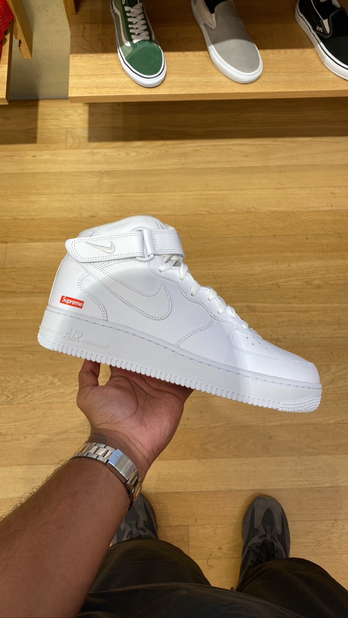 最終値下げ早い者勝ちSupreme × Nike Air Force 1 Mid Supreme x Nike Air Force 1 Mid 2024