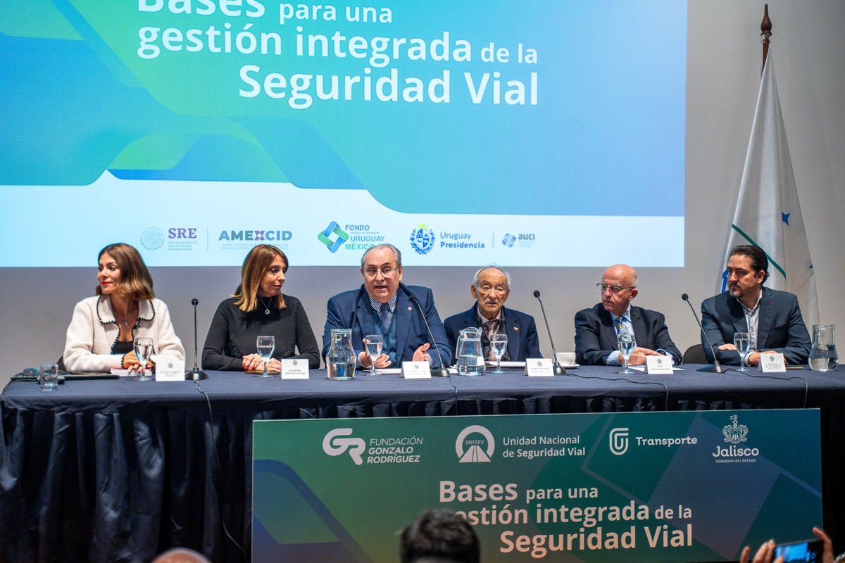 Fundación Gonzalo Rodríguez (@fundaciongonchi) on Twitter photo <a href="/RodriguezNani/">Nani Rodriguez</a>  junto con <a href="/UNASEV/">Unidad Nacional de Seguridad Vial</a>  dieron inicio a la Jornada "Enfoques Integrados para la Seguridad Vial: Cooperación Uruguay | México” realizada en el marco del proyecto de cooperación Uruguay-México 🇲🇽🤝🇺🇾“Bases para una gestión integrada de la seguridad vial.” 2/7 <a href="/RodriguezNani/">Nani Rodriguez</a>  junto con <a href="/UNASEV/">Unidad Nacional de Seguridad Vial</a>  dieron inicio a la Jornada "Enfoques Integrados para la Seguridad Vial: Cooperación Uruguay | México” realizada en el marco del proyecto de cooperación Uruguay-México 🇲🇽🤝🇺🇾“Bases para una gestión integrada de la seguridad vial.” 2/7