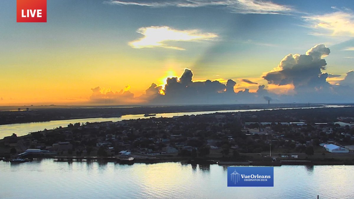 paytonmalonewx's tweet photo. Sunrise from New Orleans on this August 29th. Thinking of our special place we call home and all its wonderful people on this anniversary of Hurricane Katrina &amp; Hurricane Ida ❤️ https://t.co/WA6xanmGAe