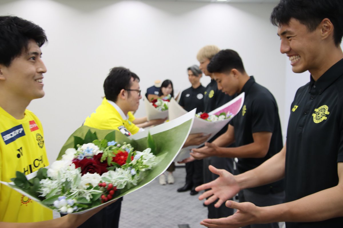 REYSOL_Official tweet picture