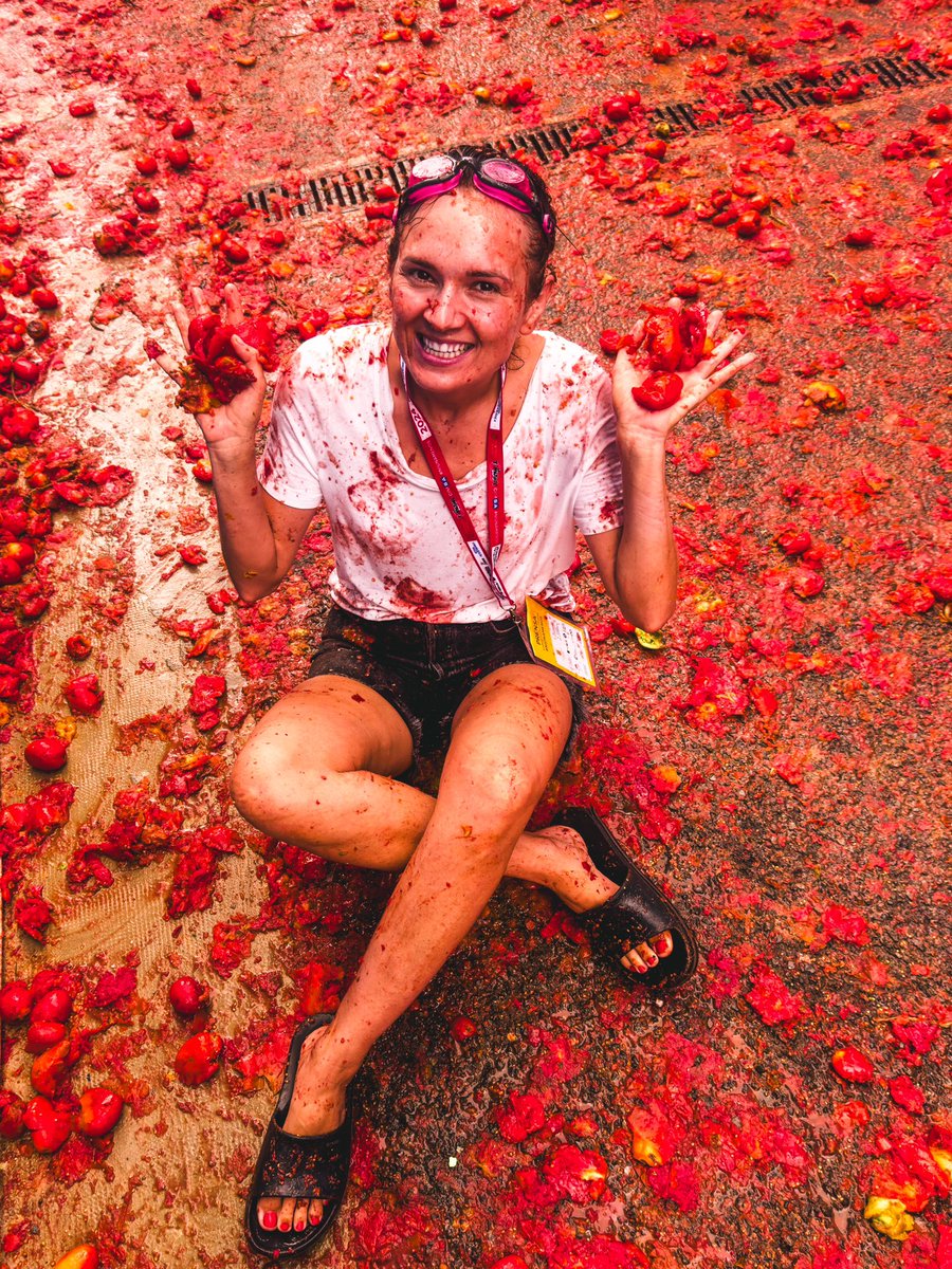 The good news is I survived 😂 was so much fun visiting #tomatina <a href="/LaTomatinaInfo/">La Tomatina Oficial</a> 🍅💥
