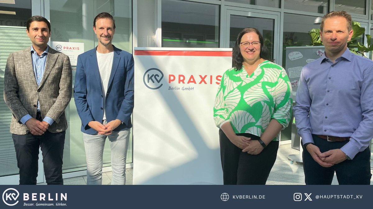 Staatssekretärin Ellen Haußdörfer war gestern im Rahmen ihrer Sommertour gemeinsam mit Bezirksstadtrat @GordonLemm zu Besuch in der #KVPraxis im Forum Kienberg. Vielen Dank für den Besuch und den Austausch!
#KVBerlin #HausärztlicheVersorgung