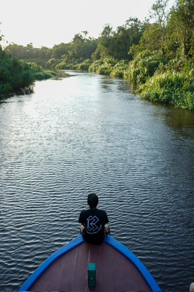 Cinta banget sama Indonesia terutama alamnya yang begitu indah. Sebagai penyuka aktifitas outdoor 2 produk lokal <a href="/HmnsId/">HMNS Perfumery</a> dan <a href="/deorex_official/">Deorex Body Odorizer</a> sudah pasti cocok banget dikombinasikan nih