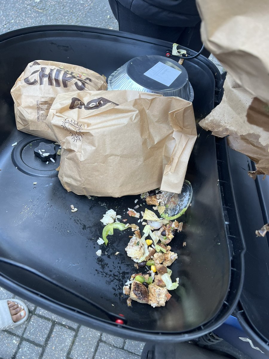brimartinez_H's tweet photo. I ordered from @ubereats_uk yesterday and the driver arrived, opened the back of his motorbike to show the food was destroyed. I contacted customer support and they are denying me a refund, this is unacceptable as it is clearly their drivers driving that caused this! UNACCEPTABLE https://t.co/zLmloDysF1