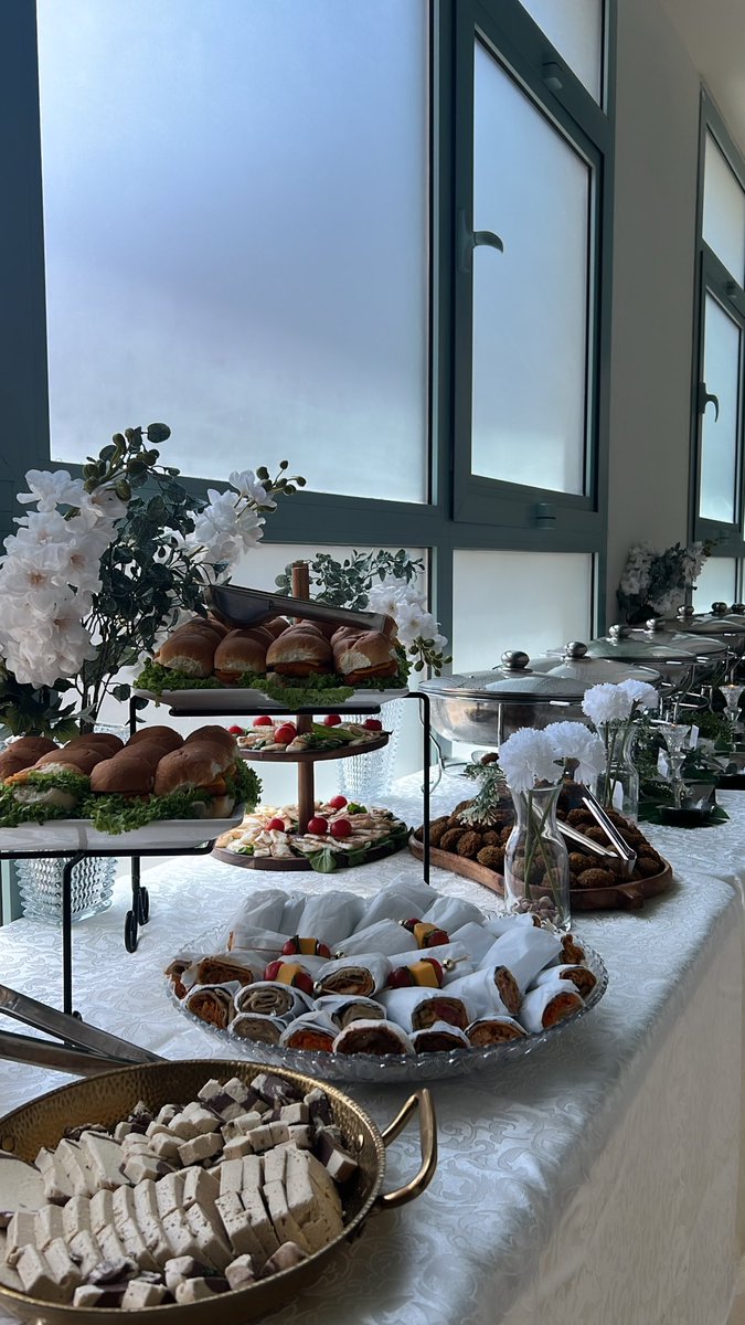 gh_2019's tweet photo. Seniors brunch 🌸🎓 https://t.co/WFeAj7uwgt