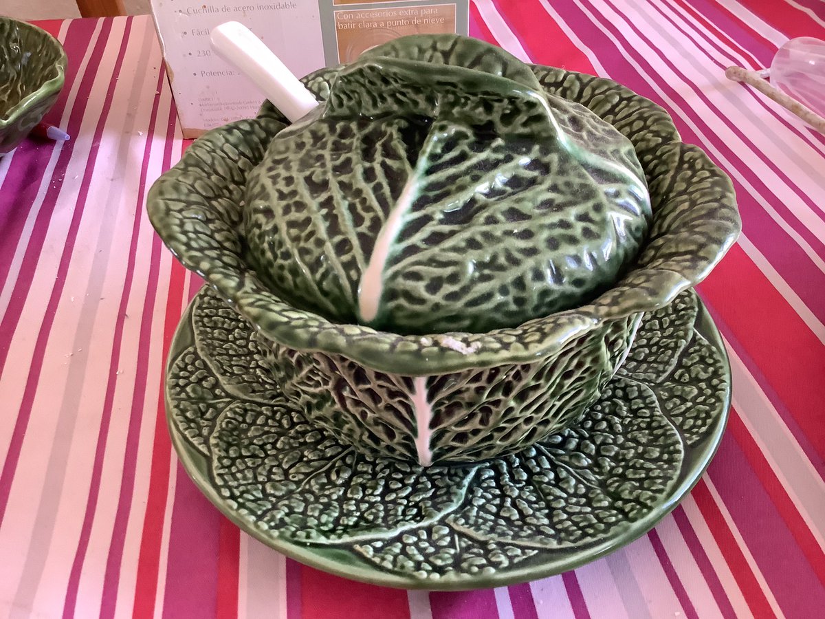 Looking to sell very cheap in #torrevieja also other #antique items here, we are leaving #Espana and cannot take them home postcode 03184 does anybody know of dealers, buyers who we can contact in the area. ? Thanks.