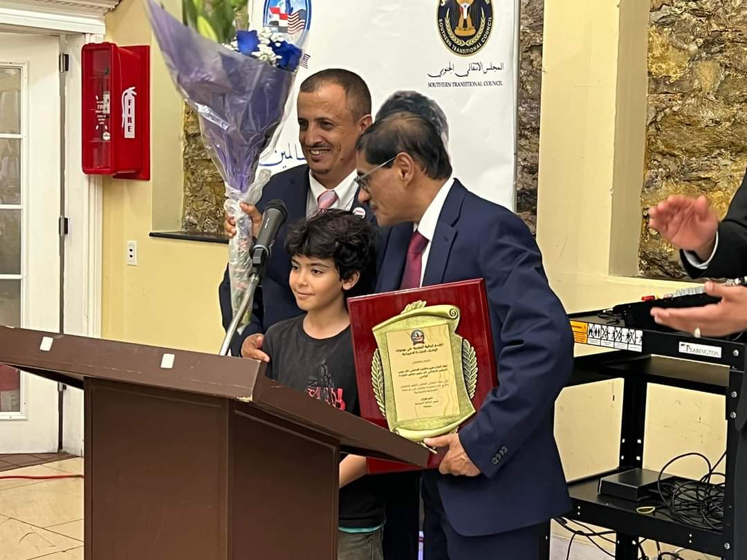 على الرغم من أن الزيارة كانت تهدف في جوهرها إلى تحقيق أغراض علاجية، إلا أن الروح الجماعية العالية والتعلق العميق الذي أبداه أعضاء الجاليات الجنوبية في مختلف الولايات الأمريكية كان له تأثير كبير على قراري بتلبية رغباتهم والالتقاء بهم. لقد كانت هذه الزيارة بمثابة فرصة استثنائية لنا