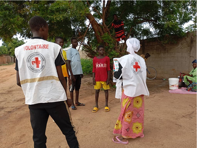 IFRCAfrica's tweet photo. The @IFRC, @CroixRougeCam and @CroixGabonaise
teams are actively collaborating with the government and other humanitarian organizations in strategic meetings on preparedness, control, vaccines, and communication to develop a plan for preventing and controlling #Mpox. https://t.co/iA0DsFOunt