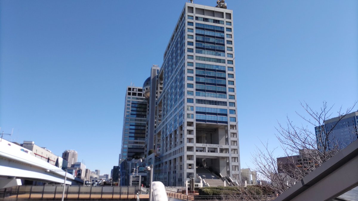 H_Tuber22's tweet photo. ダイバーシティ東京 プラザの実物大ユニコーンガンダム立像を見に行きました👀✨動画をアップロードしたので、よかったらご覧ください📹️💓
近くで保護犬の譲渡会があり、寄付をしたところ、可愛い日めくりカレンダーをいただきました🐶😺🎁✨ https://t.co/oaMmUDY5xW