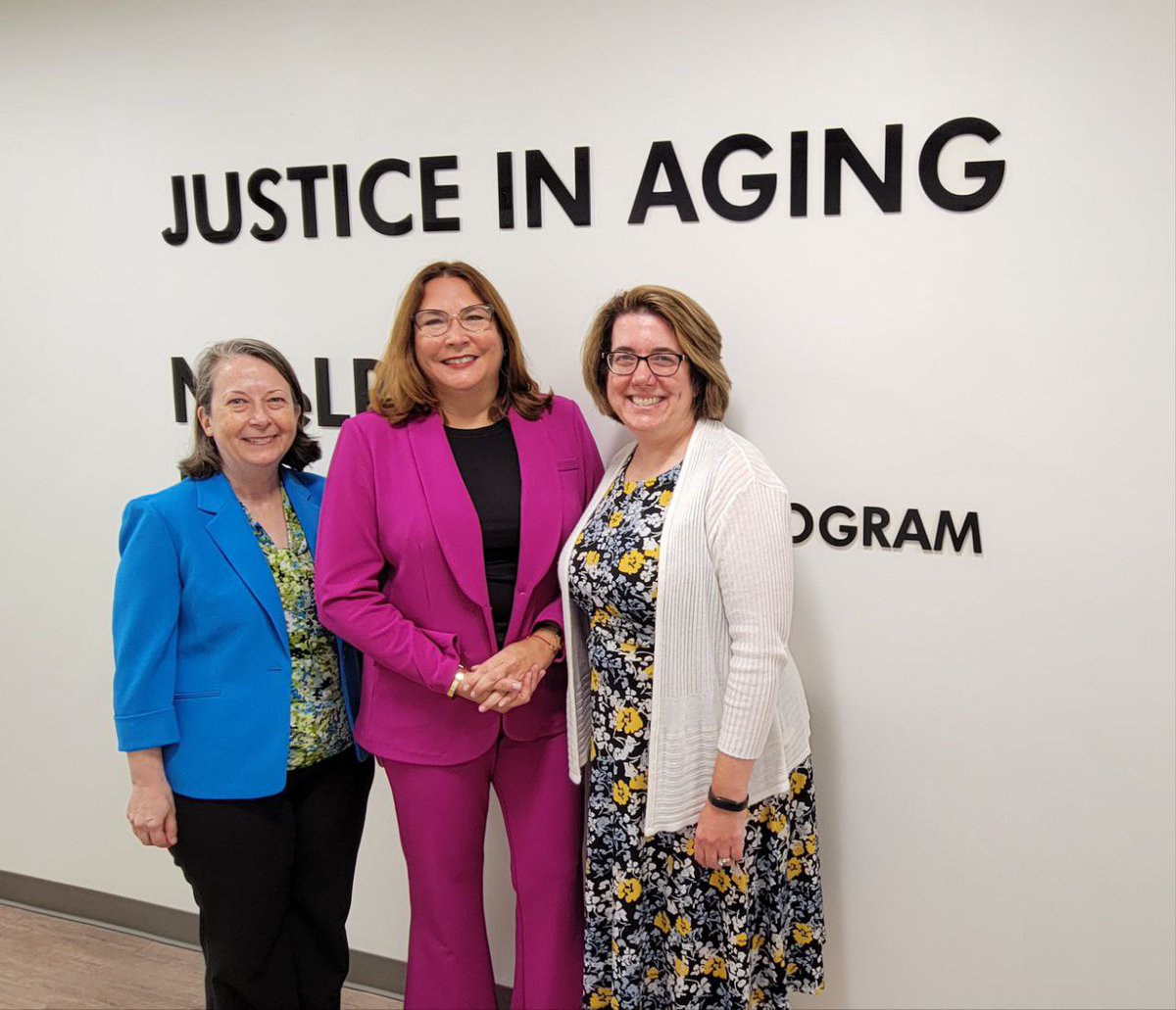 Gracias a la disponibilidad de la organización Justice in Aging, el <a href="/somosfamiliapr/">Departamento de la Familia</a> recibirá apoyo en el Congreso, agencias federales y entidades para accesar recursos y mejorar la calidad de vida y servicios que ofrecemos a la población de adultos mayores.