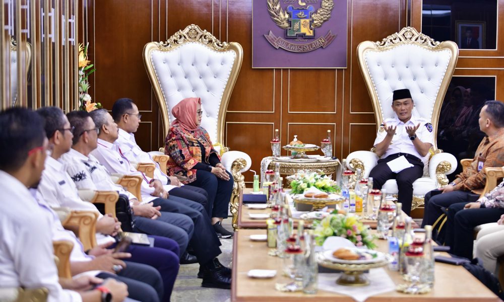 Penerimaan Visitasi Kepemimpinan Nasional PKN, Pj Gubernur Sulsel Prof Zudan Berbagi Tips Kelola Pemerintahan: MAKASSAR, EDUNEWS, ID  – Penjabat Gubernur Sulawesi Selatan (Sulsel), Prof Zudan Arif Fakrulloh, menerima visitasi kepemimpinan nasional… dlvr.it/TCWjjx