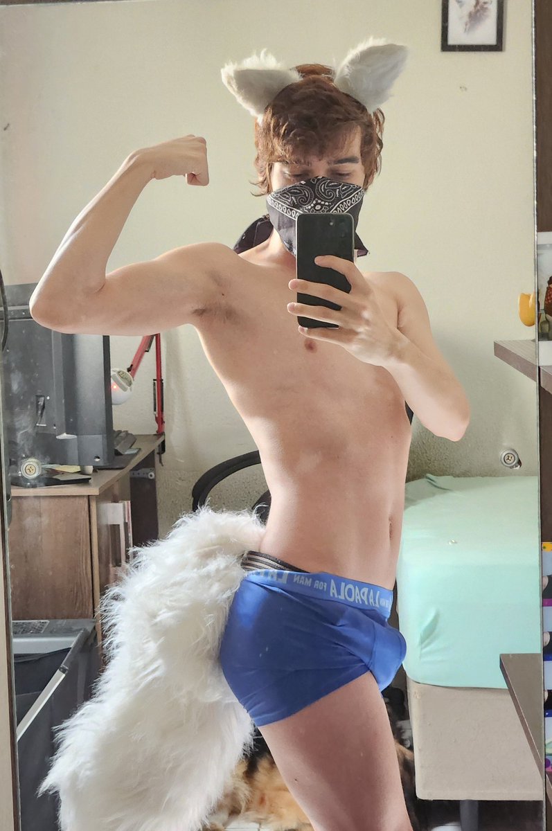 TylerHartx's tweet photo. A little kitty passing by, want to give me some love? 😏🐾  
https://t.co/Z18ffEP4WF
#twink #gay #nsfw #LGBTIQ #puppyboy #femboy #nsfwtwt #bi #gaynsfw #whiteboi #submissive #traps #furry #furrybutt https://t.co/PevCv5jsyF