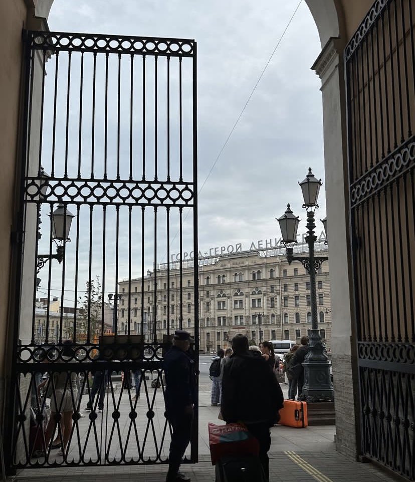 все, что меня не убивает, делает раздраженным.