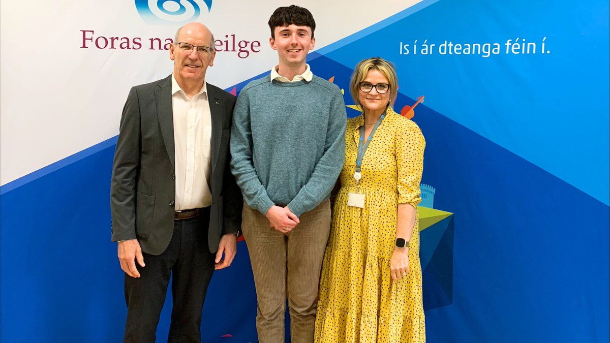 Chuireamar fáilte roimh Fhochéimí na Bliana, <a href="/PadraigMacB/">Pádraig Mac Brádaigh</a>, in oifigí Fhoras na Gaeilge an tseachtain seo lenár réimsí oibre a phlé

Guíonn muid gach rath ort sa bhliain amach romhat sa ról mar chéad Oifigeach Gaeilge lánaimseartha <a href="/tcdsu_amlct/">Aontas Mac Léinn Choláiste na Tríonóide 🌈🇵🇸</a> 🌟

<a href="/gradireland/">gradireland</a> <a href="/tcddublin/">Trinity College Dublin</a> <a href="/socoinn/">Seán Ó Coinn</a>