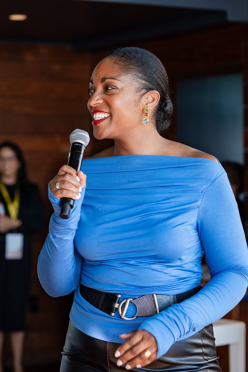 For all that <a href="/SupKylaOUSD/">Kyla Trammell</a> does for this network, for the field, and for the student and families of <a href="/OUSDNews/">ousdnews</a>, we are ALL lifted as we #WatchHerRise!