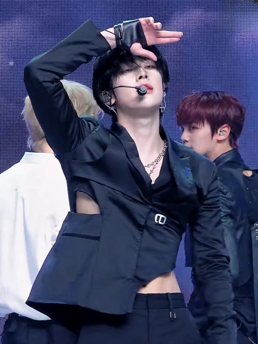 N
　 o
　　　 o
　　　　 o
　　　　　o
　　　　　 o
　　　　　o
　　　　 。
　　　 。
　　　.
  　　　.