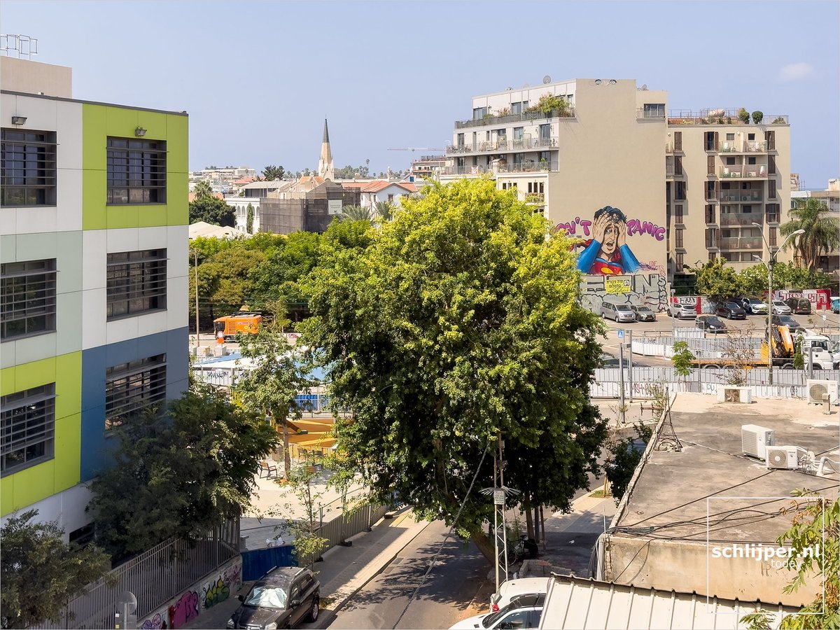 schlijperisrael's tweet image. Where: Tel Aviv, HaMekhuga, Elifelet
When: 27 08 2024 11:16
What: #dontpanic #graffitiTLV