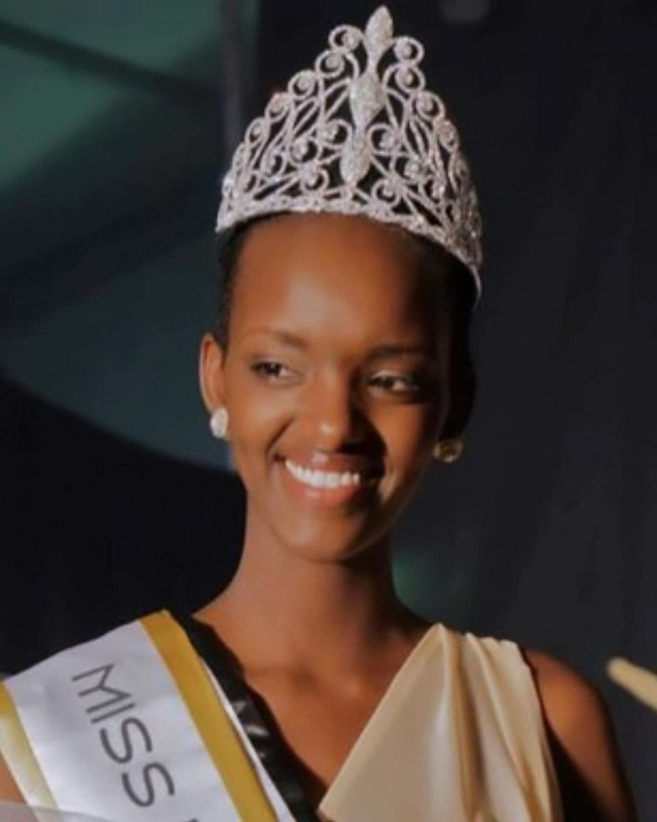 MushinzimanaF_'s tweet photo. Harya intego nyamukuru ya #Miss_Rwanda ntiyari #Ubwiza bufite #Intego ?
Ngira ngo Miss akwiye kuba ari #Icyitegererezo cy'urubyiruko akarwigisha indangagaciro na kirazira by'umuco, #Kwifata aho byanze rugakoresha #Agakingirizo ?
Gutwara inda z'indaro na Feminism ni byo ntego ? https://t.co/VF8uEas1An