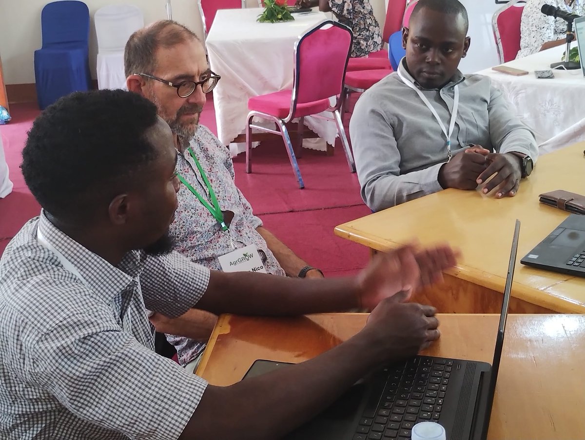 DEM, MAK tweet media