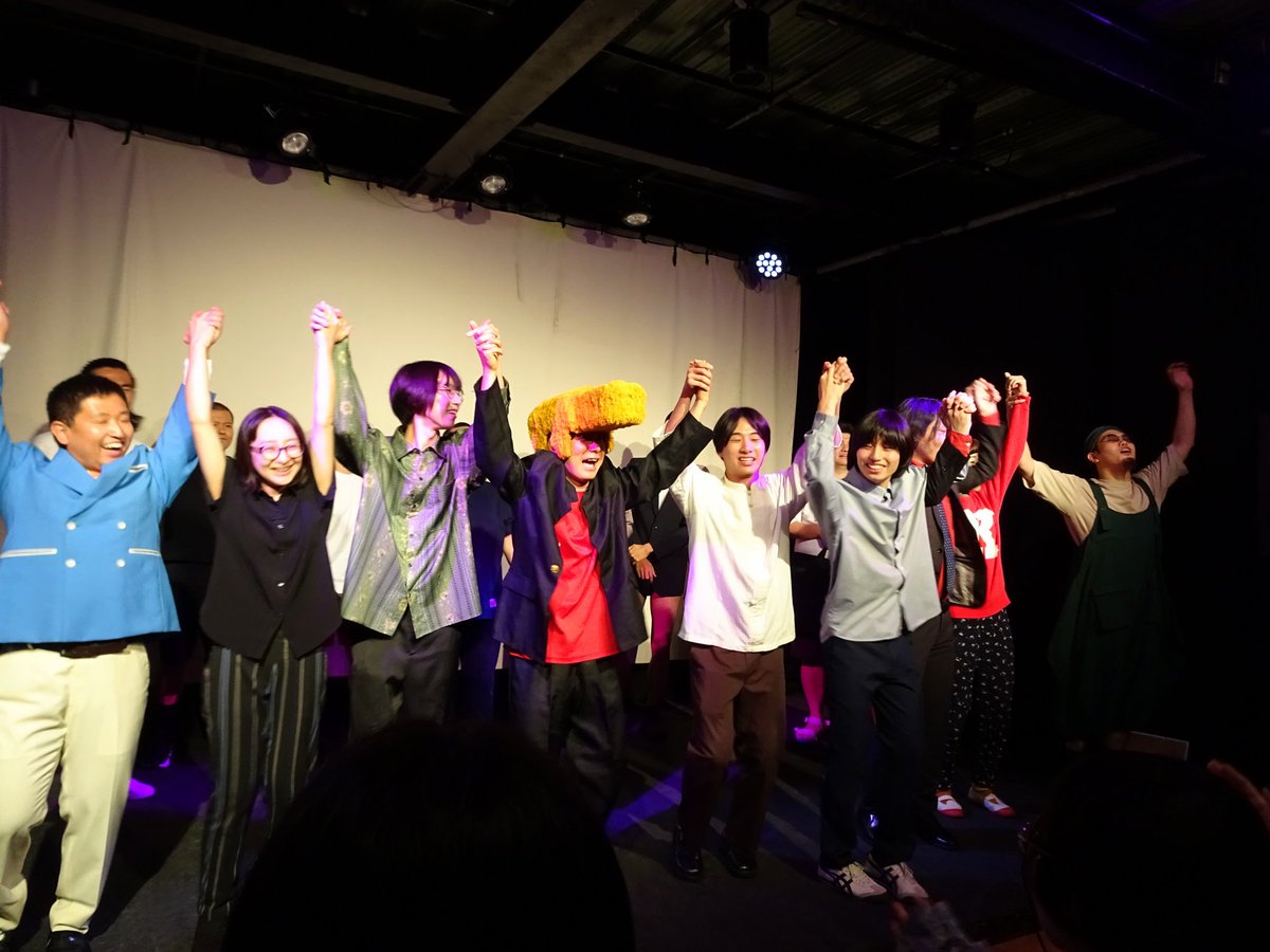 sumire_junlove's tweet photo. 本日は阿佐ヶ谷アートスペースプロットで、ネーデルサーカス夏公演でした！カイちゃんとあくびぼうやとナイルパーチとザ・ダッチライフとツイタチが特に面白かった！ピエロチャレンジ(ジェスチャー伝言)お題ビートたけしがフライデー襲撃事件を経てエイリアンに😂今年もカーテンコール観れて嬉しー！ https://t.co/LDRJvQPI9l