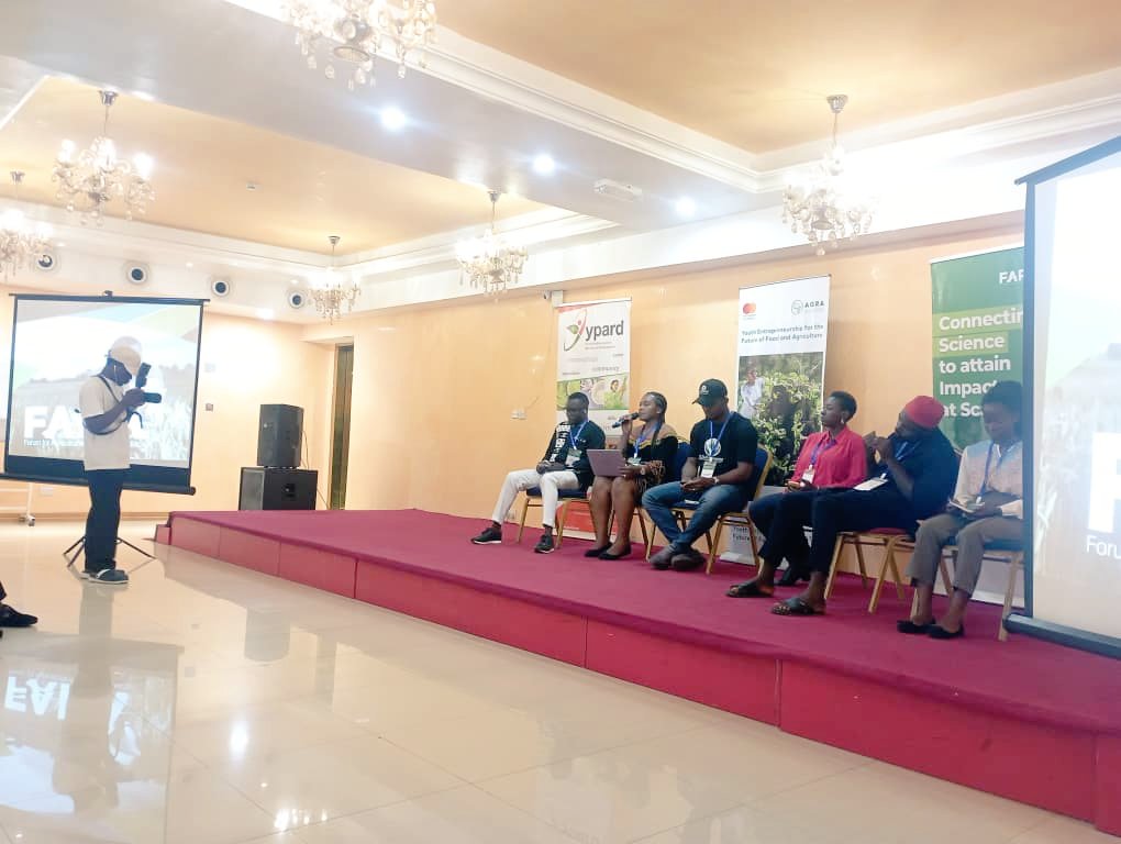 paulatsu2323's tweet photo. #Happening in Nigeria: Three-day #WestAfrica youth convening: Empowering Youth in climate Policy and Action for Green Job Creation in Food Systems.
#YPARD #FARA #JobsCreation #AGRA #WestAfrica #KM4AgD @CORAFNews @YouthNREGGh https://t.co/JZLhuISE2Q