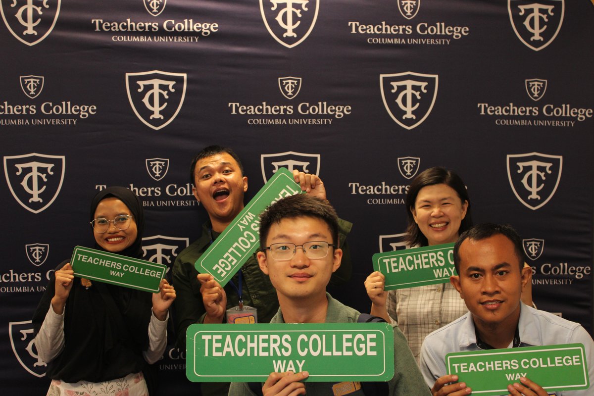 TeachersCollege's tweet photo. A huge warm welcome to our newest members of the #TCCommunity! 💙🫶We're enjoying celebrating with you this week at New Student Orientation. https://t.co/mdj5TfI6Cl