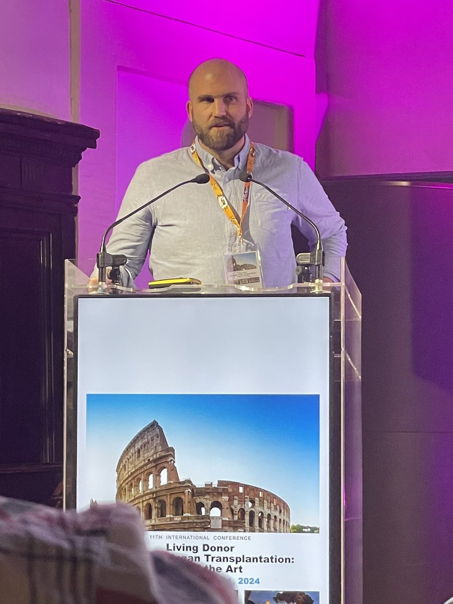 The #ThinkTank session in the #YPT symposium of the 11th living donor abdominal organ transplant conference in #Rome.
Fellows pitching their ideas how to overcome barriers in #living #organ #donation. <a href="/DabareDilan/">Dilan Dabare</a> <a href="/g_rompianesi/">Gianluca Rompianesi</a> <a href="/Lucreziafurian/">Lucrezia furian</a> <a href="/ESOTtransplant/">ESOTtransplant</a> <a href="/stijnvdlaar/">Stijn van de Laar</a>