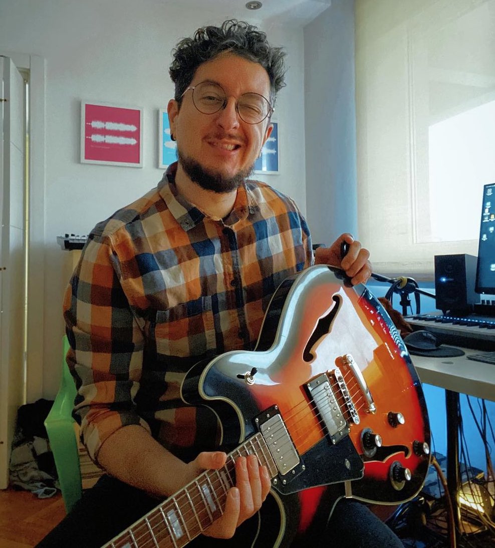 Sutra u 18h, matine žur. 
40 god od kada je prvi tramvaj prešao Savu, a stari most postao "tramvajski"

super gosti, odličan muzički program i radionice za decu. 
dođite da poželimo tramvaju da nas još dugo vozi, uz parolu NEĆEŠ RUŠITI!

lokacija:
(basket tereni na NBG strani)