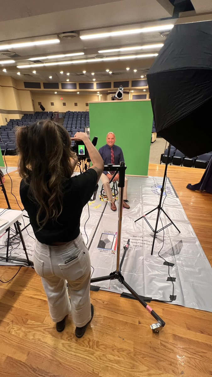 shanlon11's tweet photo. It’s Picture Day @HansonMiddleMA and we have some new team members! 😁@josh_belvis @MrsPietrasik @WH_Super #BackToSchool2024 #PictureDay https://t.co/sXopEucPXF