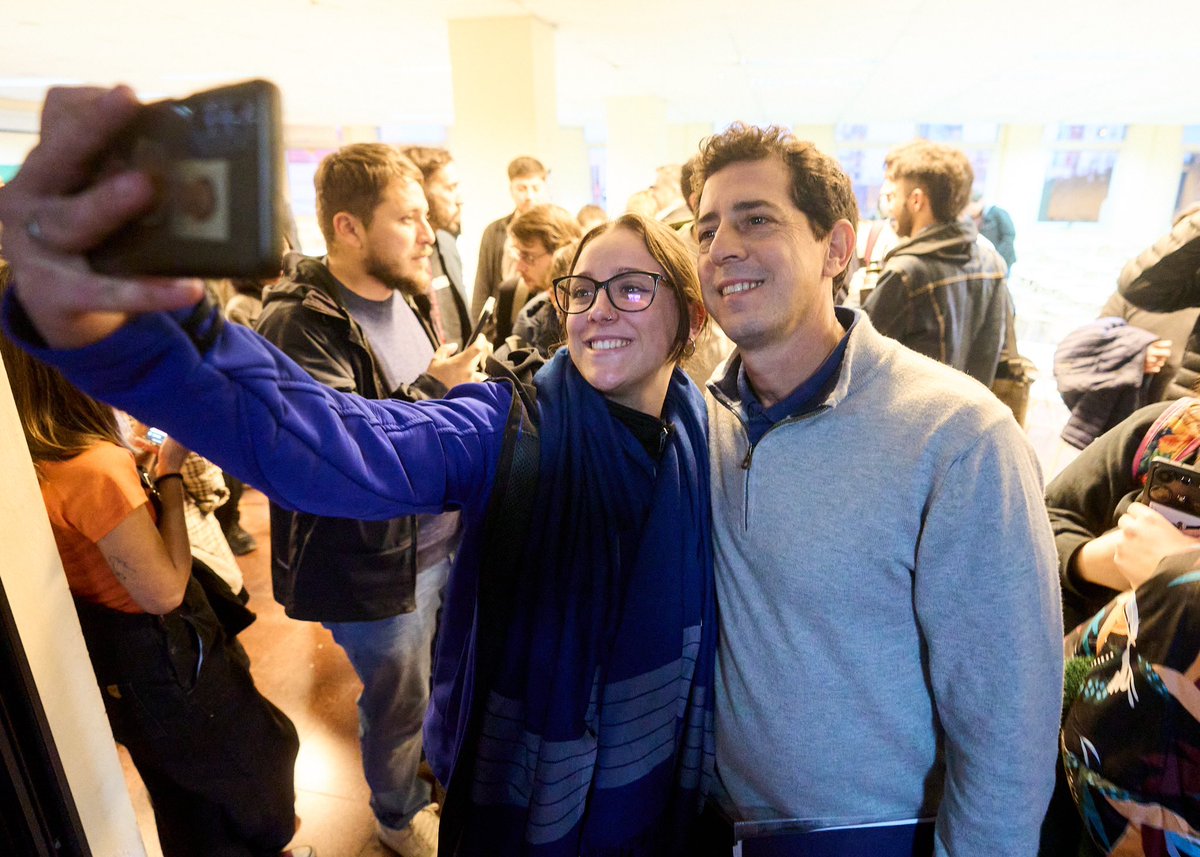 Hace falta conocimiento, planificación y debate para diseñar el país que las y los argentinos necesitan. Tenemos grandes experiencias de que se pudo construir una Argentina en serio, la última, con Néstor y Cristina. 

Se pudo y se puede. Enriquecedor encuentro en la <a href="/ubasociales/">UBA Sociales | #FSOC #UBA</a>