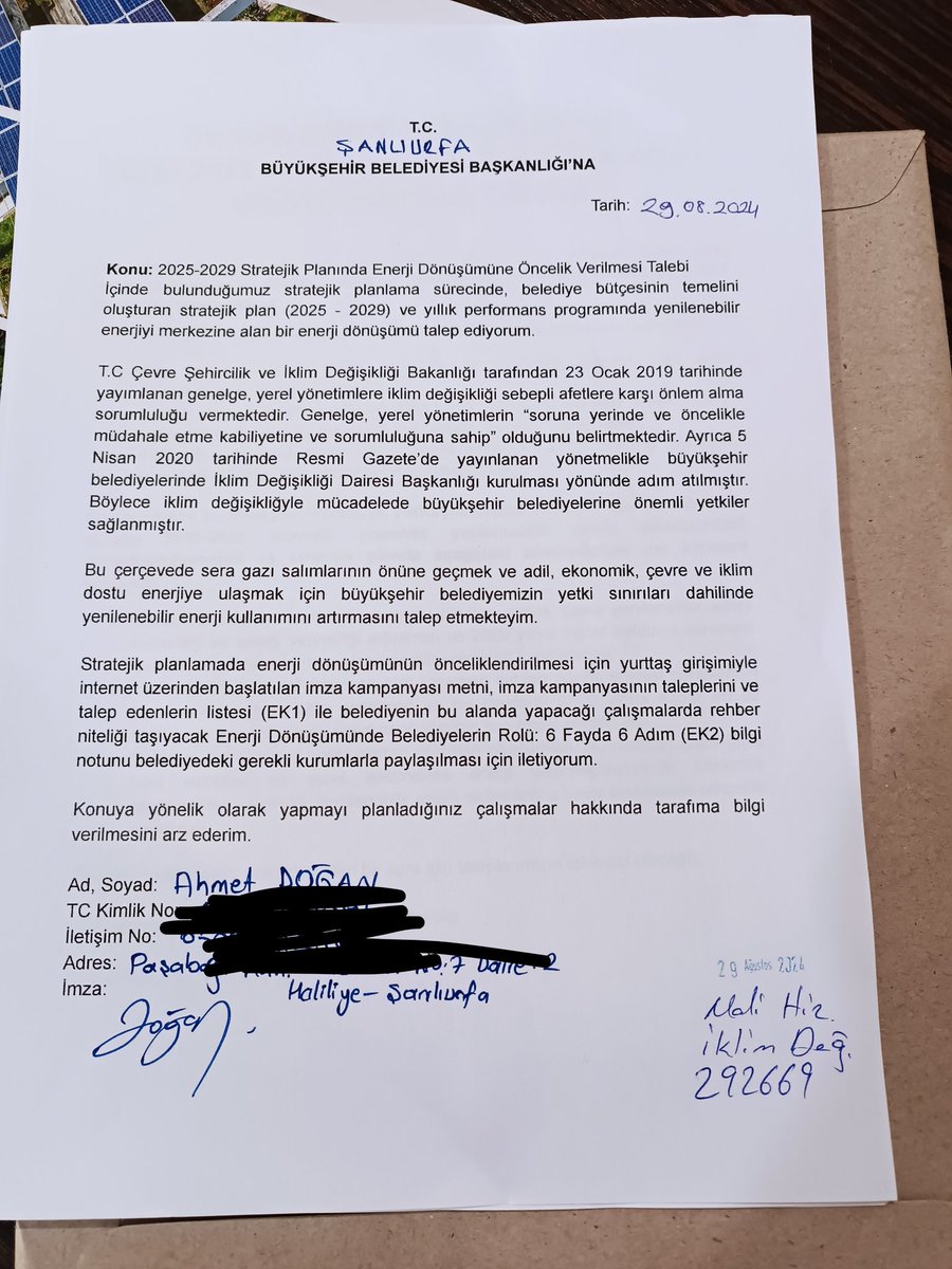 Bugün, 350Turkiye öncülüğünde toplanan 4053 yurttaşın imzasını Şanlıurfa Büyükşehir Belediyesi'ne teslim ettik ve Enerji Dönüşümü talebimizi yineledik. <a href="/350turkiye/">350 Türkiye</a> #GücVer