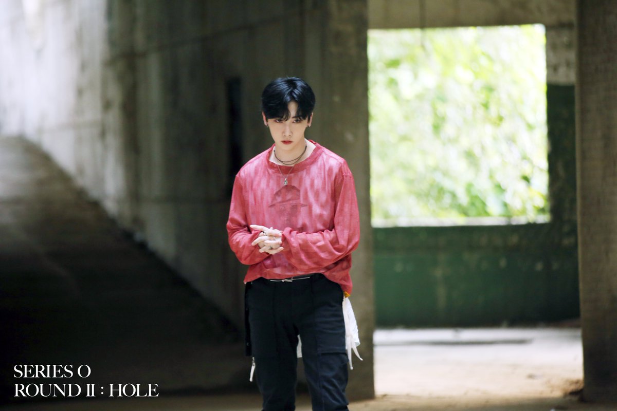 veri_daily's tweet photo. 🦊 #호영 #HOYOUNG #ホヨン
.
.
#베리베리 #VERIVERY #VRVR
#SERIES_O #ROUND2HOLE
#TRIGGER #ベリベリ https://t.co/d4cxZ8swdy