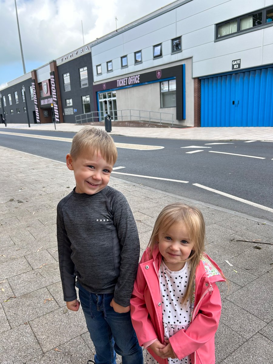 kevindkay's tweet photo. I took them too close! Both now undergoing medicals at Ipswich for loan moves with an obligation to buy! Thank you for your efforts to the family and good luck for the future! #TrustTheProcess https://t.co/biCVWe9Q8v