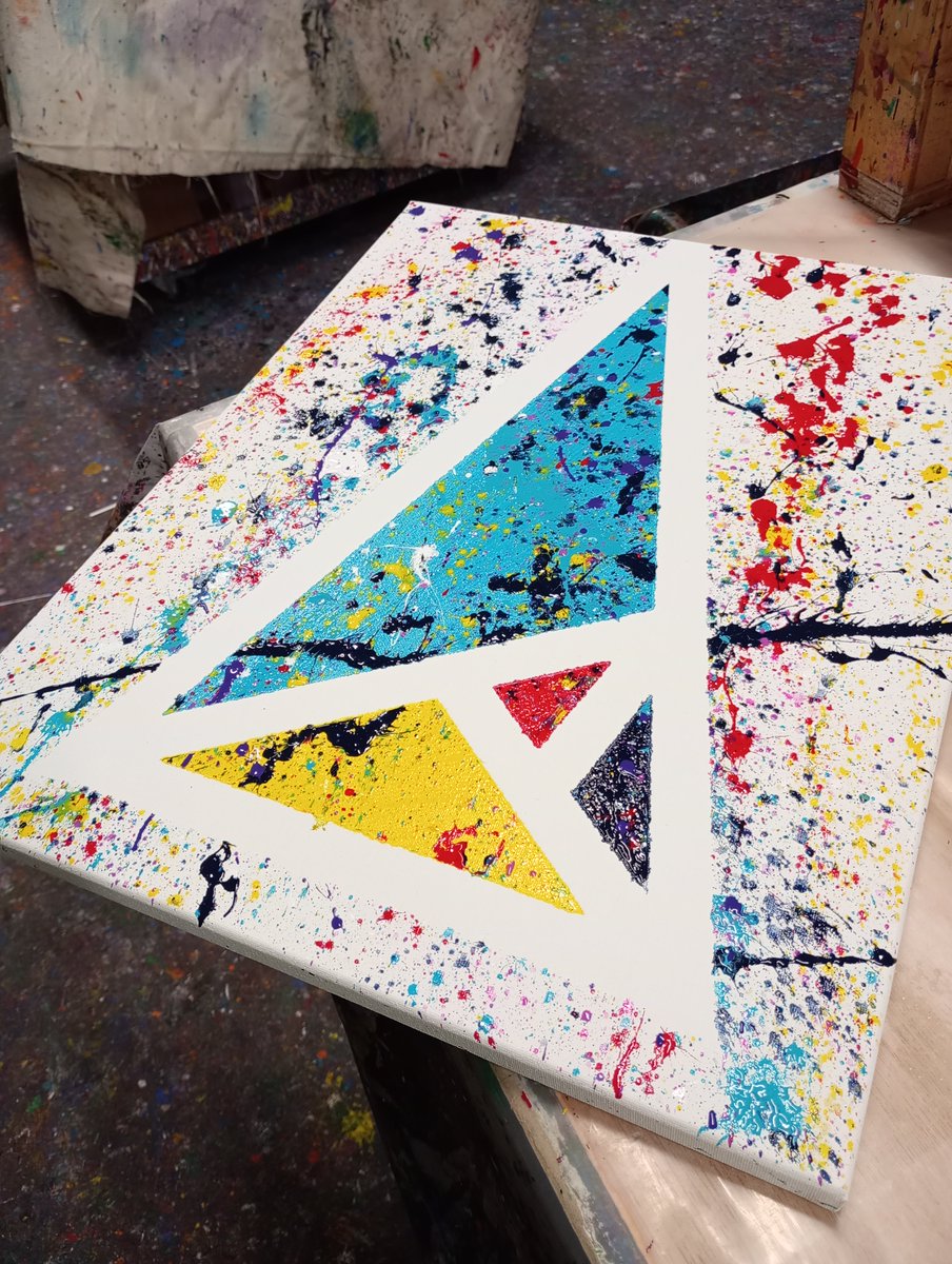 We attended a lovely workshop at Splatter Art Studio and all had a bit of art-related fun, right up until we realised we don't have the comfort of our precious undo button in the real world.