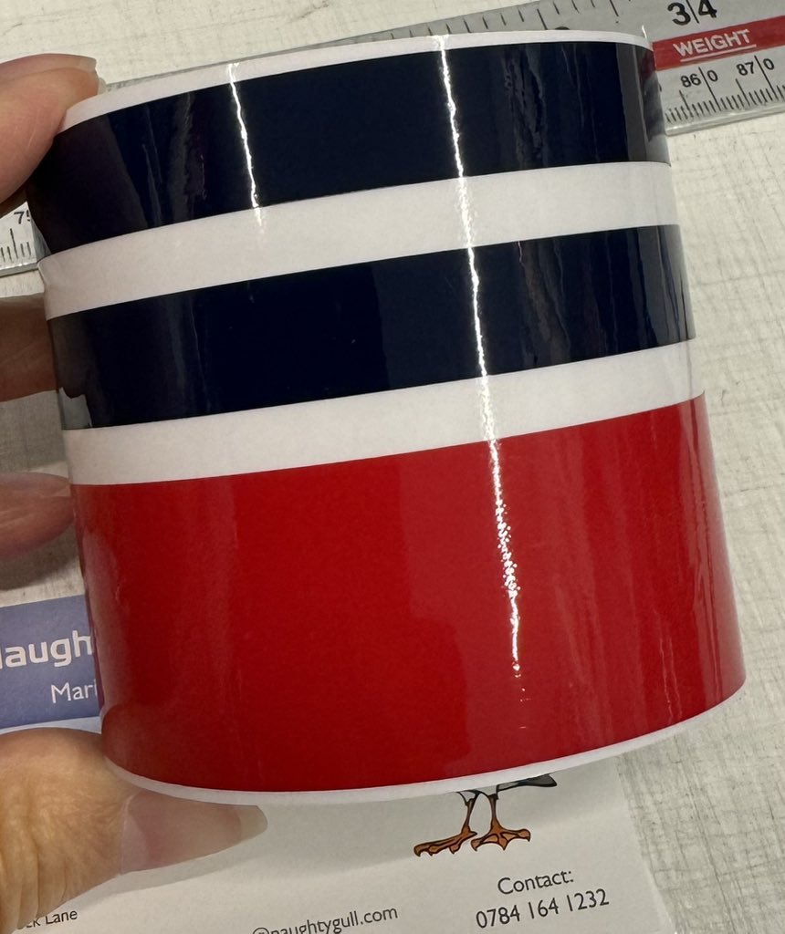 Bayliner hull and cabin top multi stripes today !