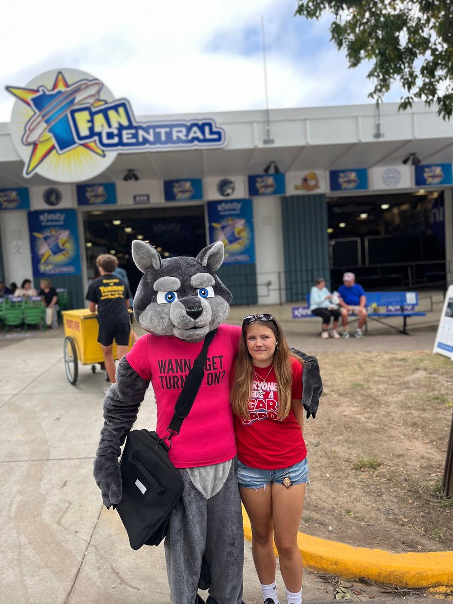 WolfRiverSolar's tweet photo. Volt visited the state fair today and had a blast meeting some incredible families! We captured some amazing moments and shared lots of sunny smiles. 😄

#StateFairFun #MeetVolt #EcoFriendly #GreenEnergy #SolarFuture #SunPower #FamilyFun #MNStateFair #SolarLife #SunnyDays https://t.co/xbqzeDECx3